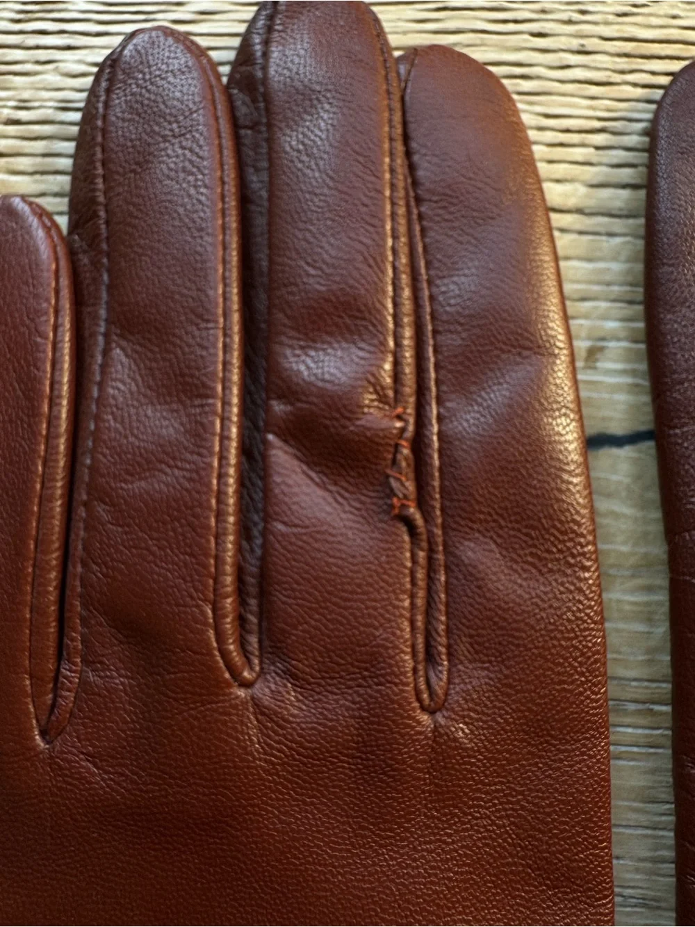 Classic Women's Leather Gloves in Chestnut Brown Sz M NEW with flaw PriceFirm!